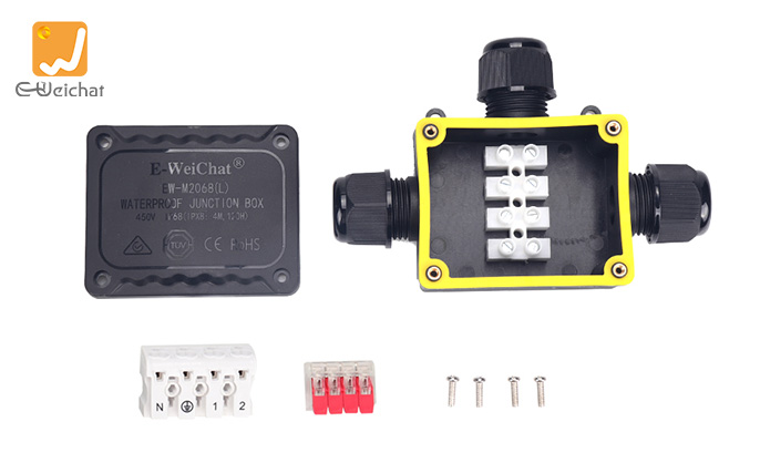Outdoor electrical junction boxes 